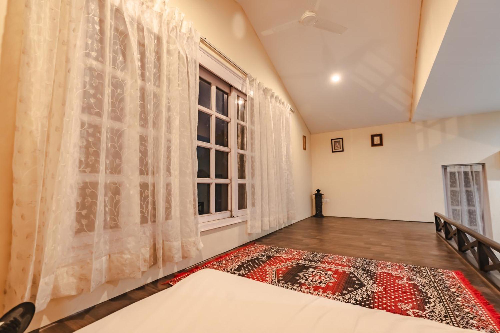 Saffron Leaf W567 Hotel Дехрадун Екстериор снимка