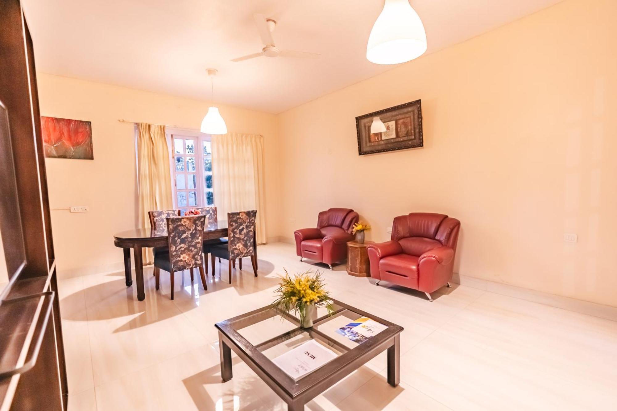 Saffron Leaf W567 Hotel Дехрадун Екстериор снимка