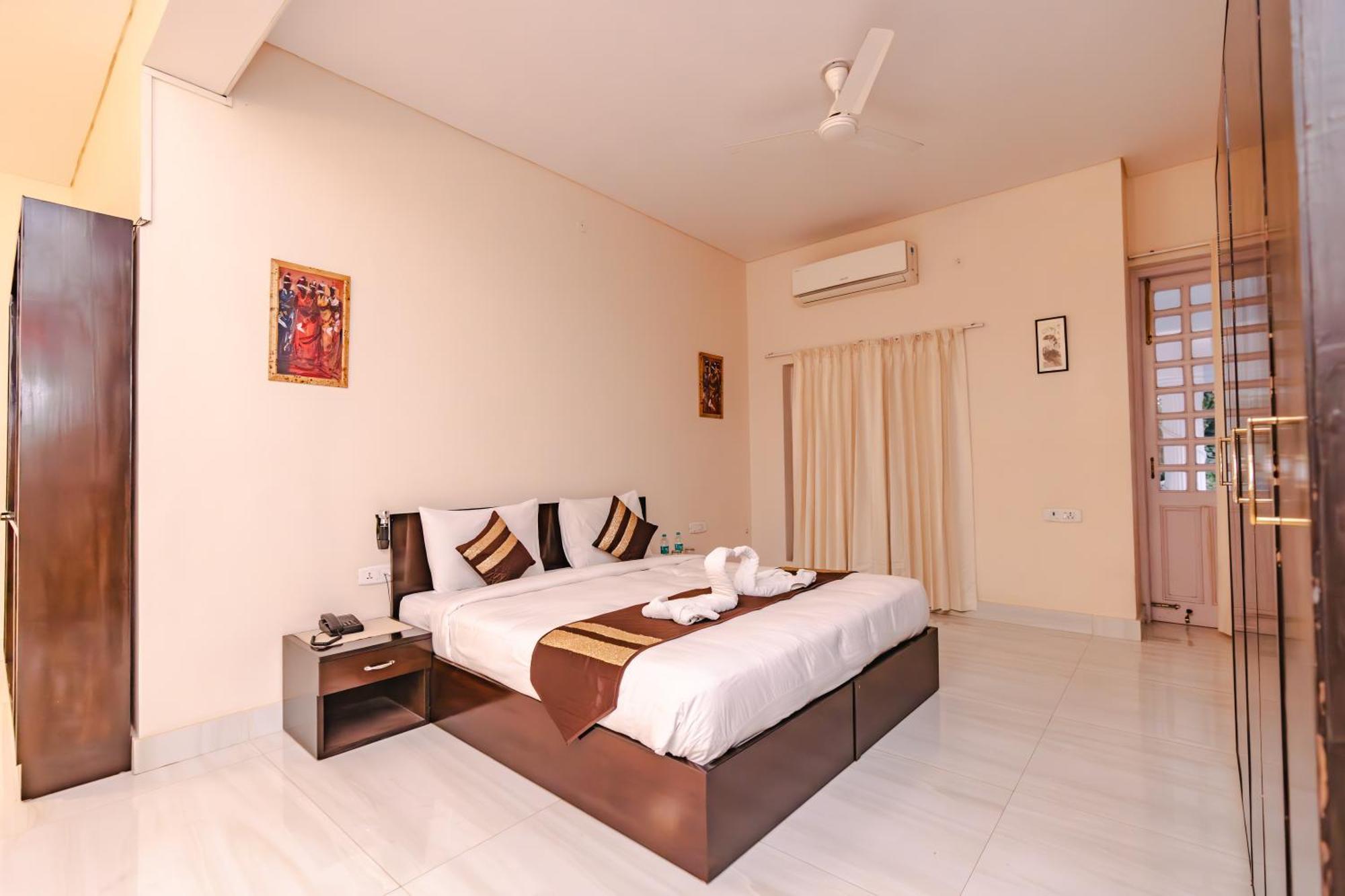 Saffron Leaf W567 Hotel Дехрадун Екстериор снимка