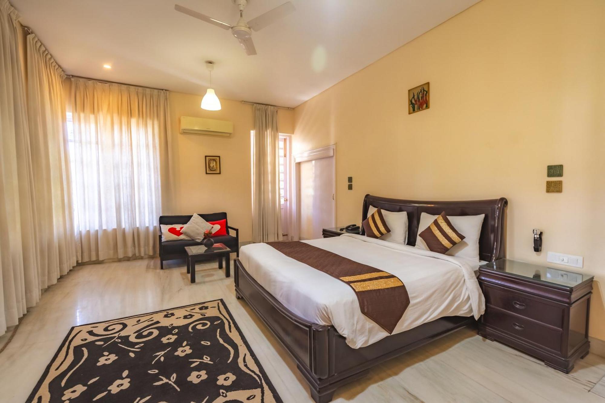 Saffron Leaf W567 Hotel Дехрадун Екстериор снимка